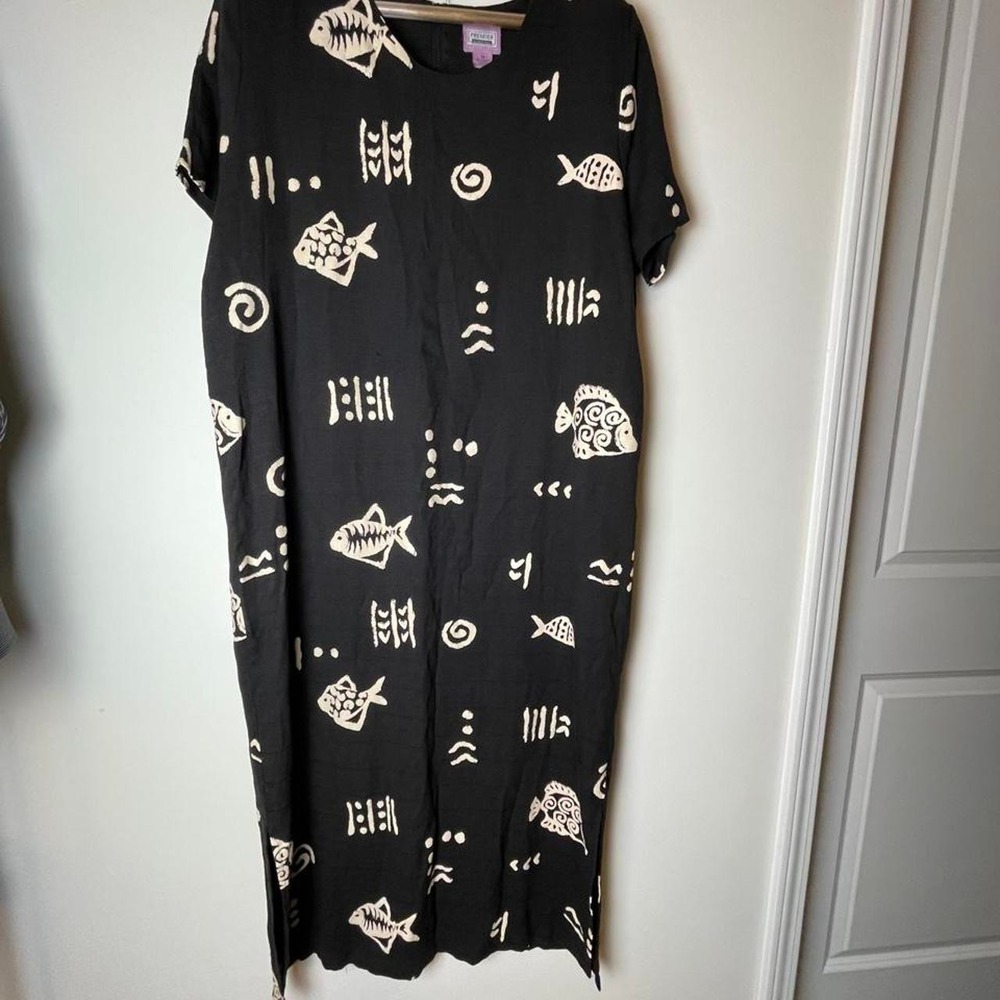 Black rayon & polyester dress with tan fish and sea creature graphics, size 3X